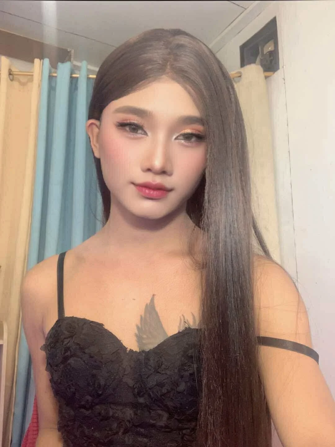 Petite_HugeCock