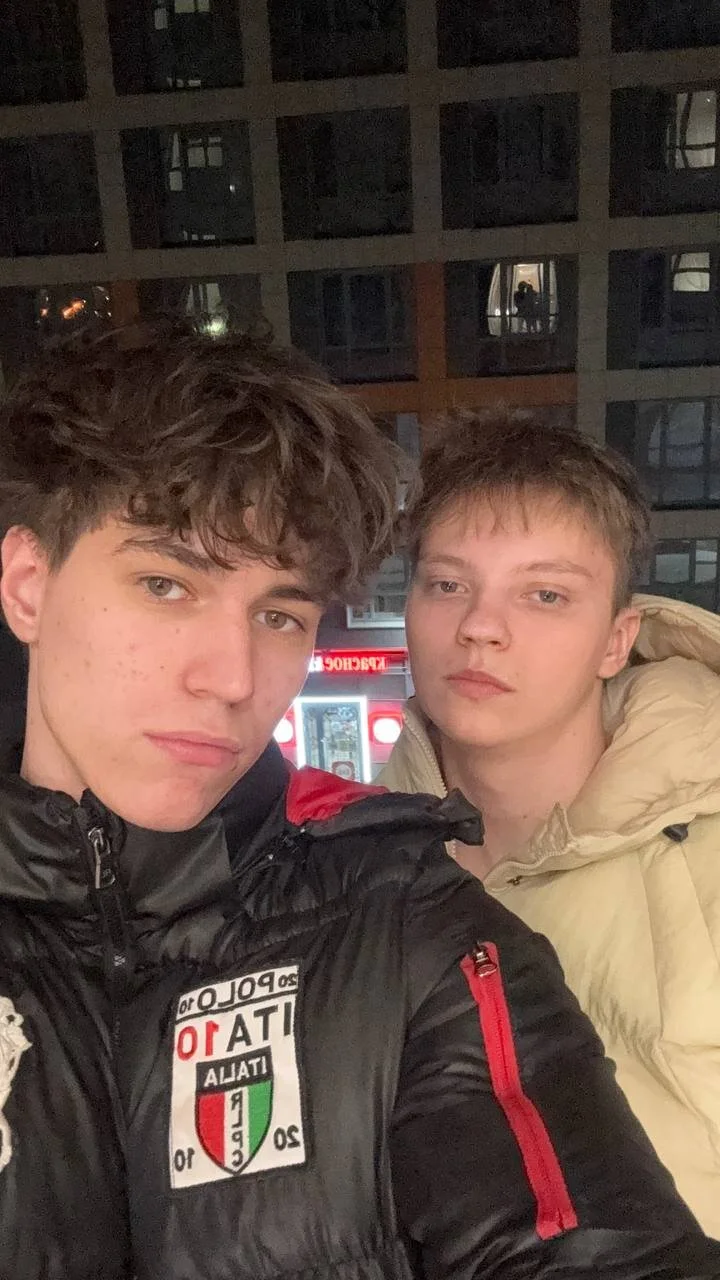 XXX Porn Photo of Nude 1gay1straight 3
