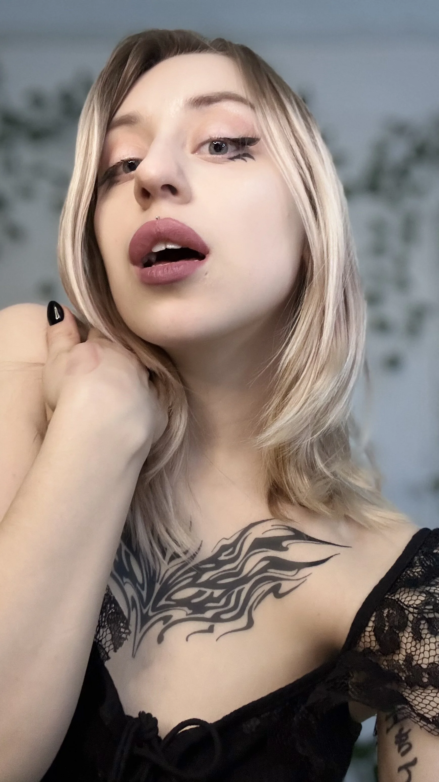 XXX Porn Photo of Nude YourScarlettStorm 2