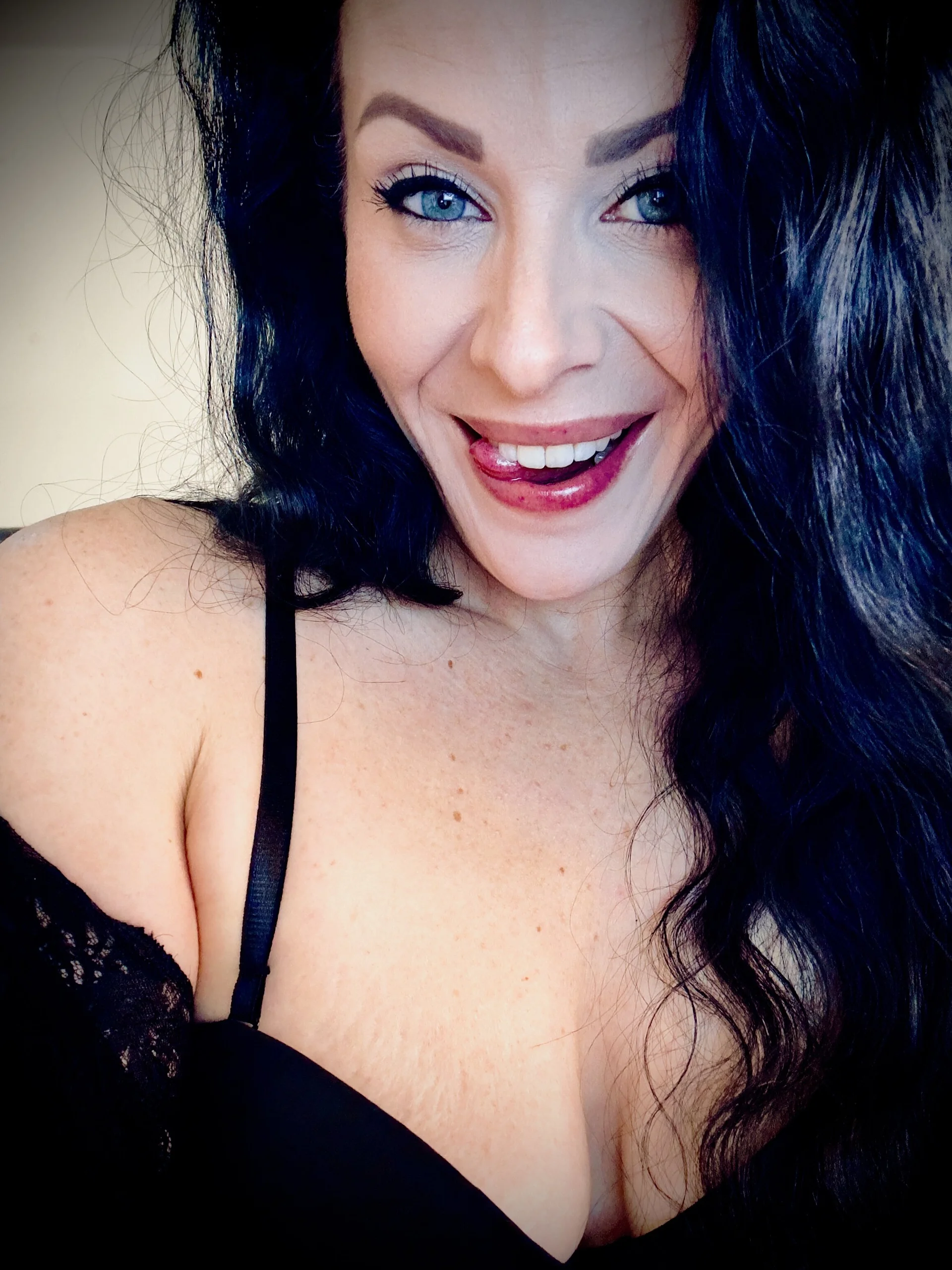 XXX Porn Photo of Nude VixenVixie 90