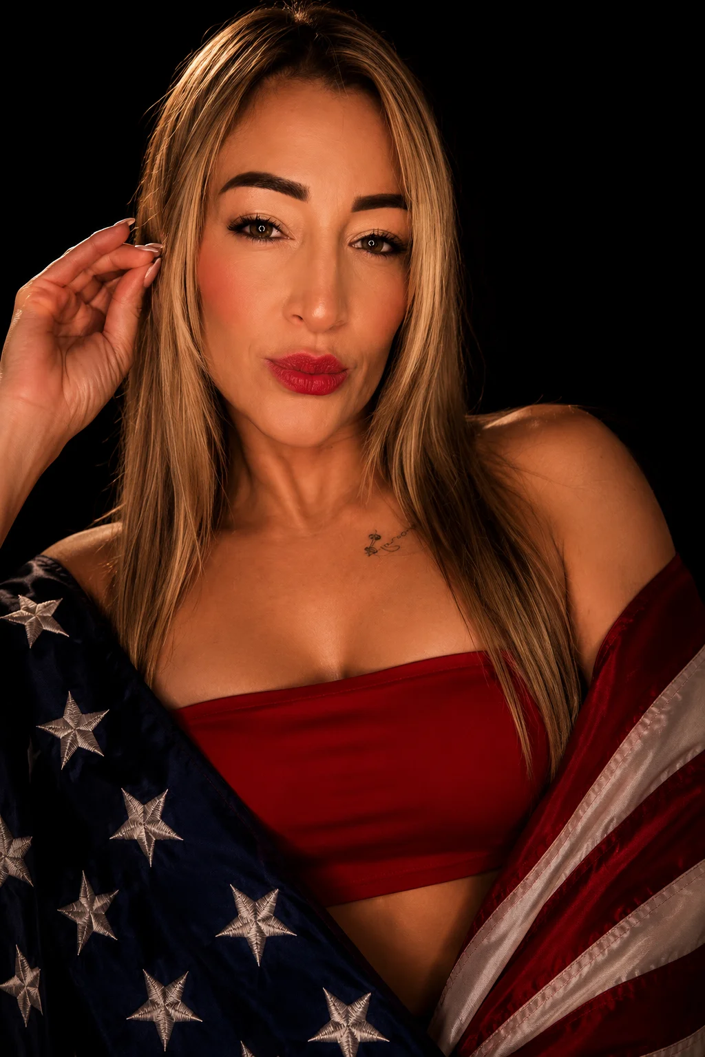 XXX Porn Photo of Nude Tayra_Pradit 23