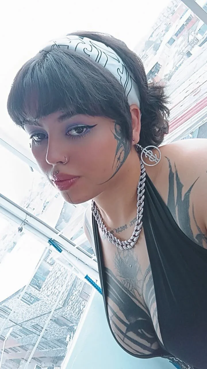 XXX Porn Photo of Nude Marlbooro_rojoo 2