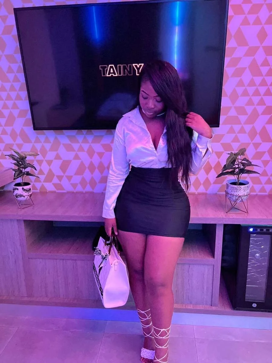 XXX Porn Photo of Nude XYOMARAWILD 1