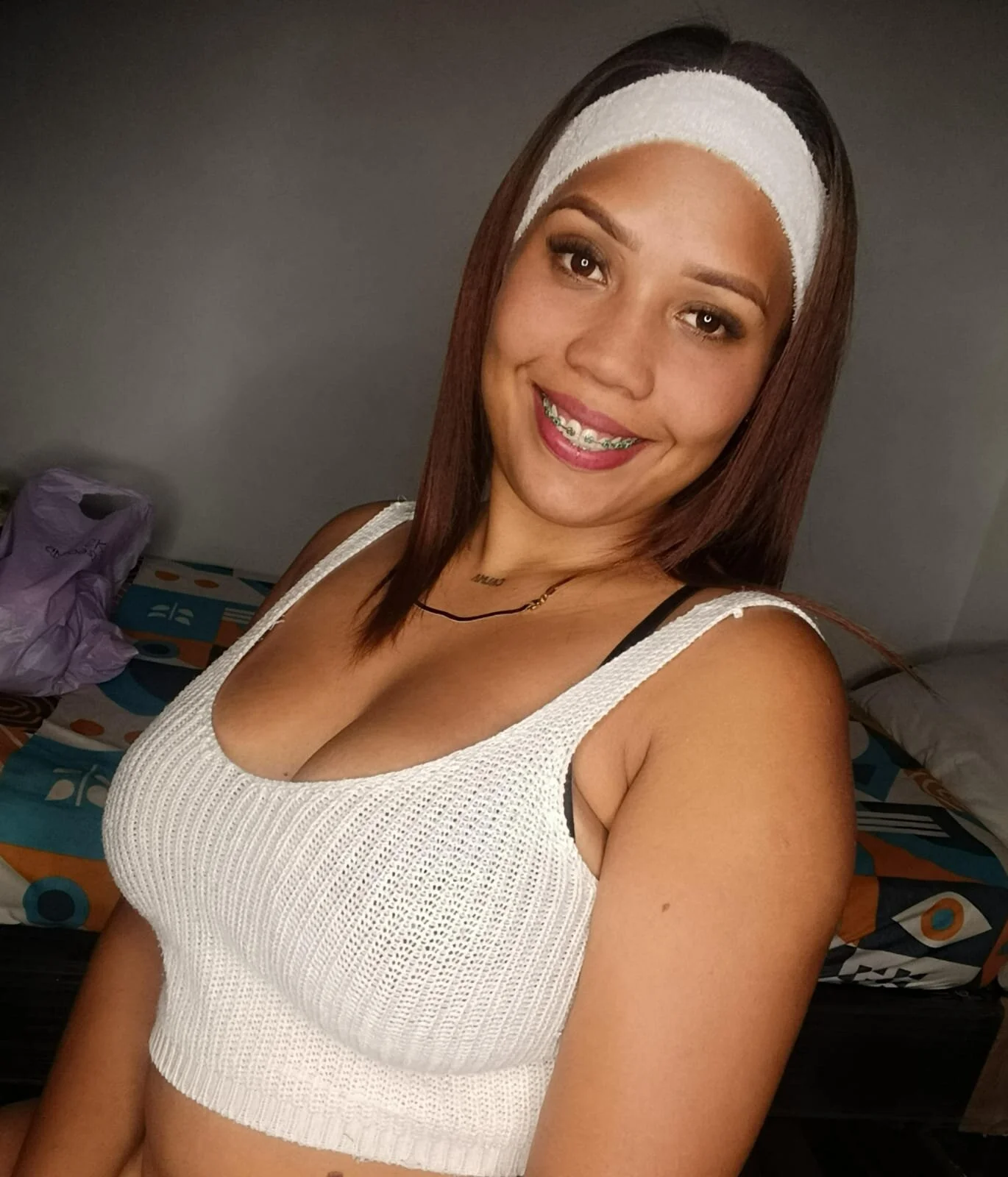 XXX Porn Photo of Nude BustyGlow 1