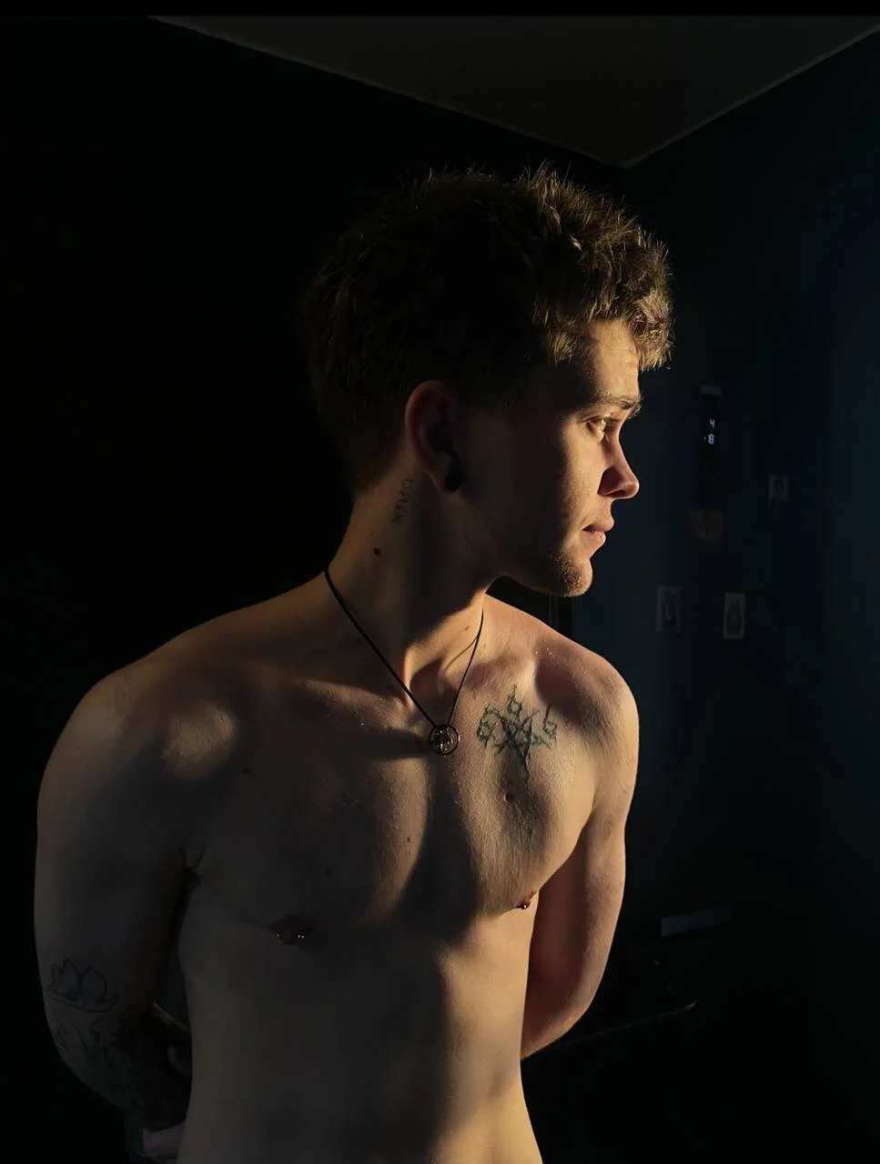 XXX Porn Photo of Nude Tomas_Norton 6