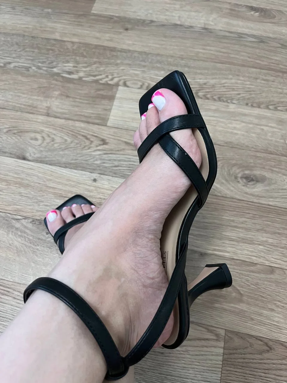 XXX Porn Photo of Nude Damn_Bae_ 23