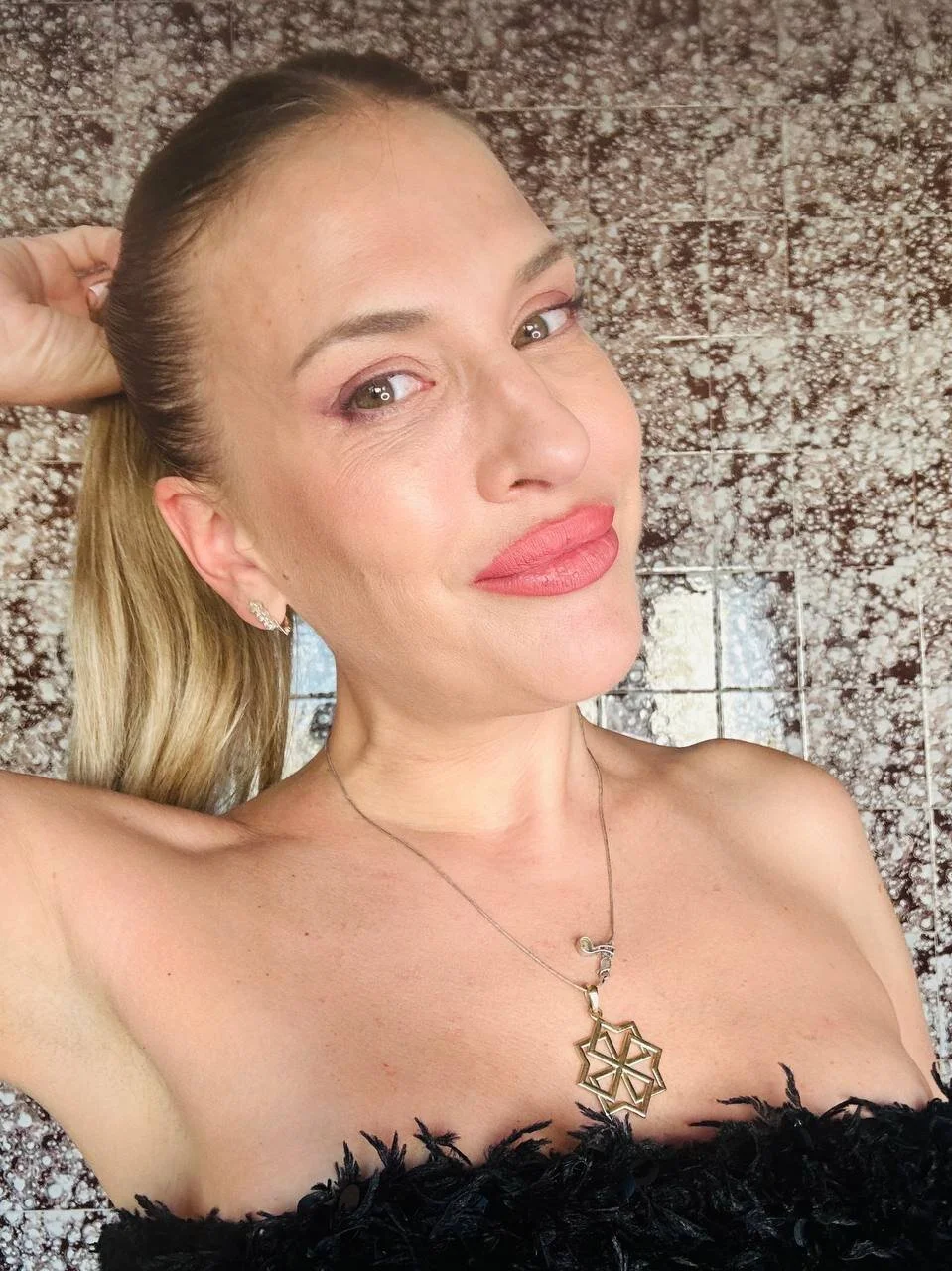 XXX Porn Photo of Nude IssaMilf 26