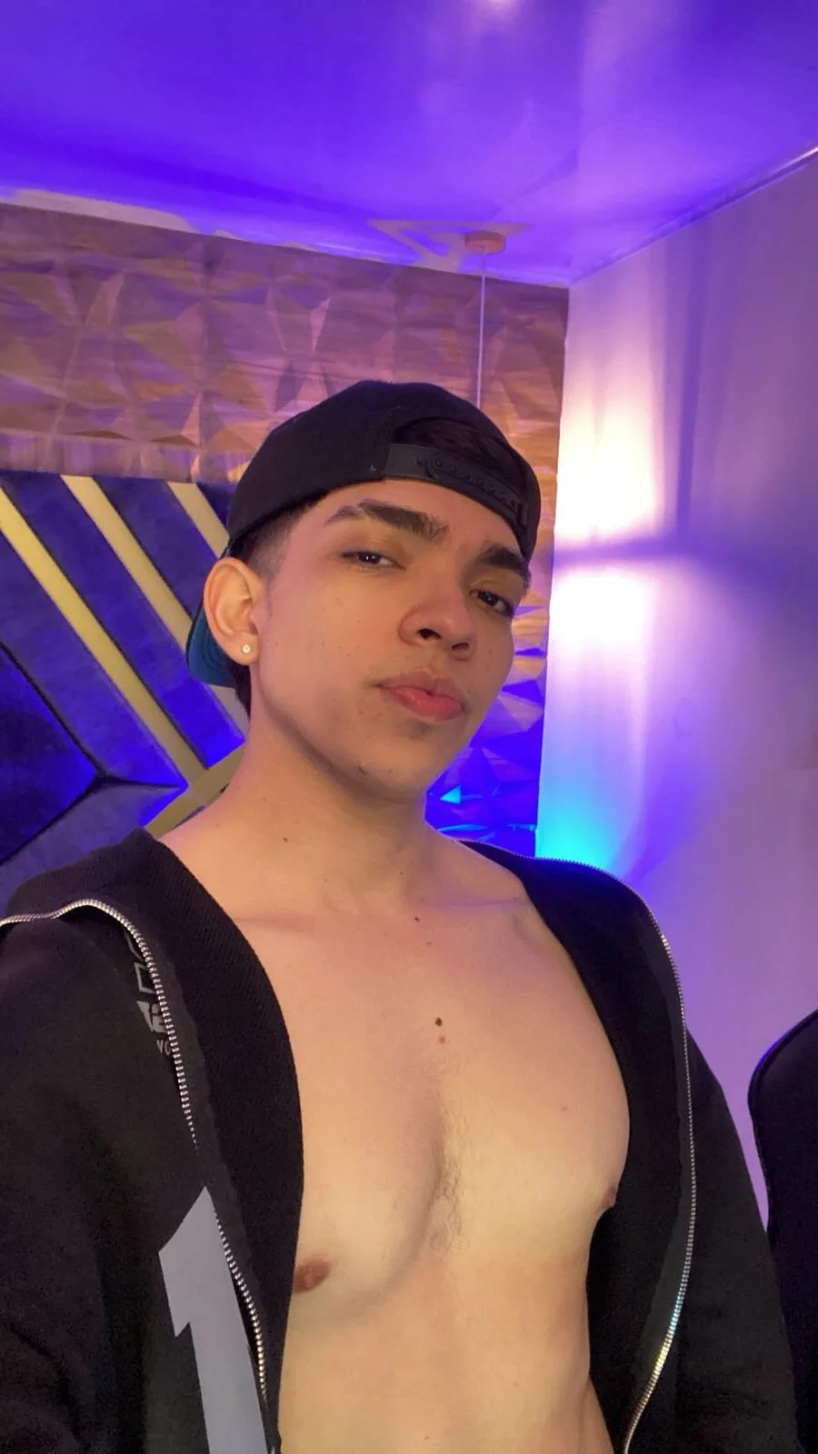 XXX Porn Photo of Nude Julian_Mercier 15