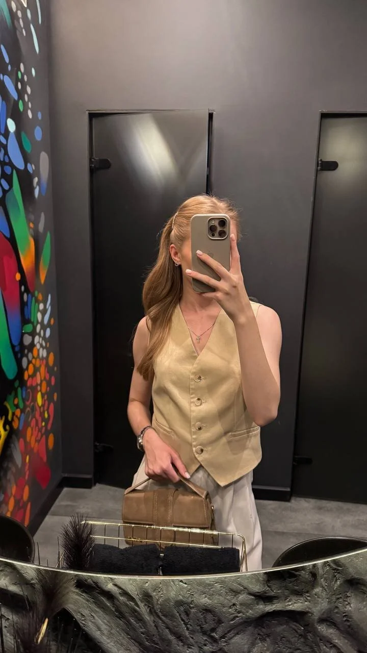 XXX Porn Photo of Nude EllyColins 3
