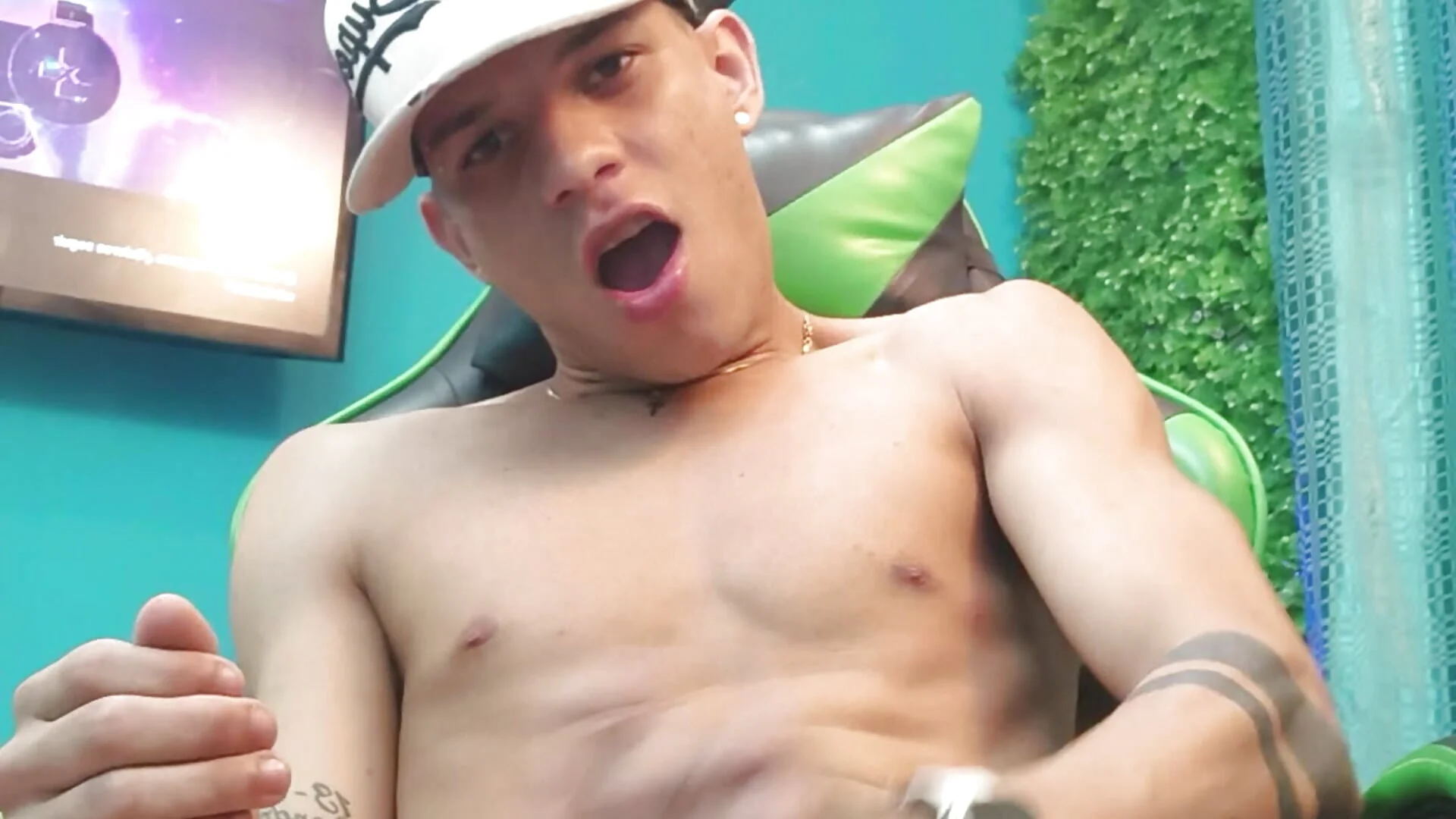 XXX Porn Photo of Nude ethanchamo 1