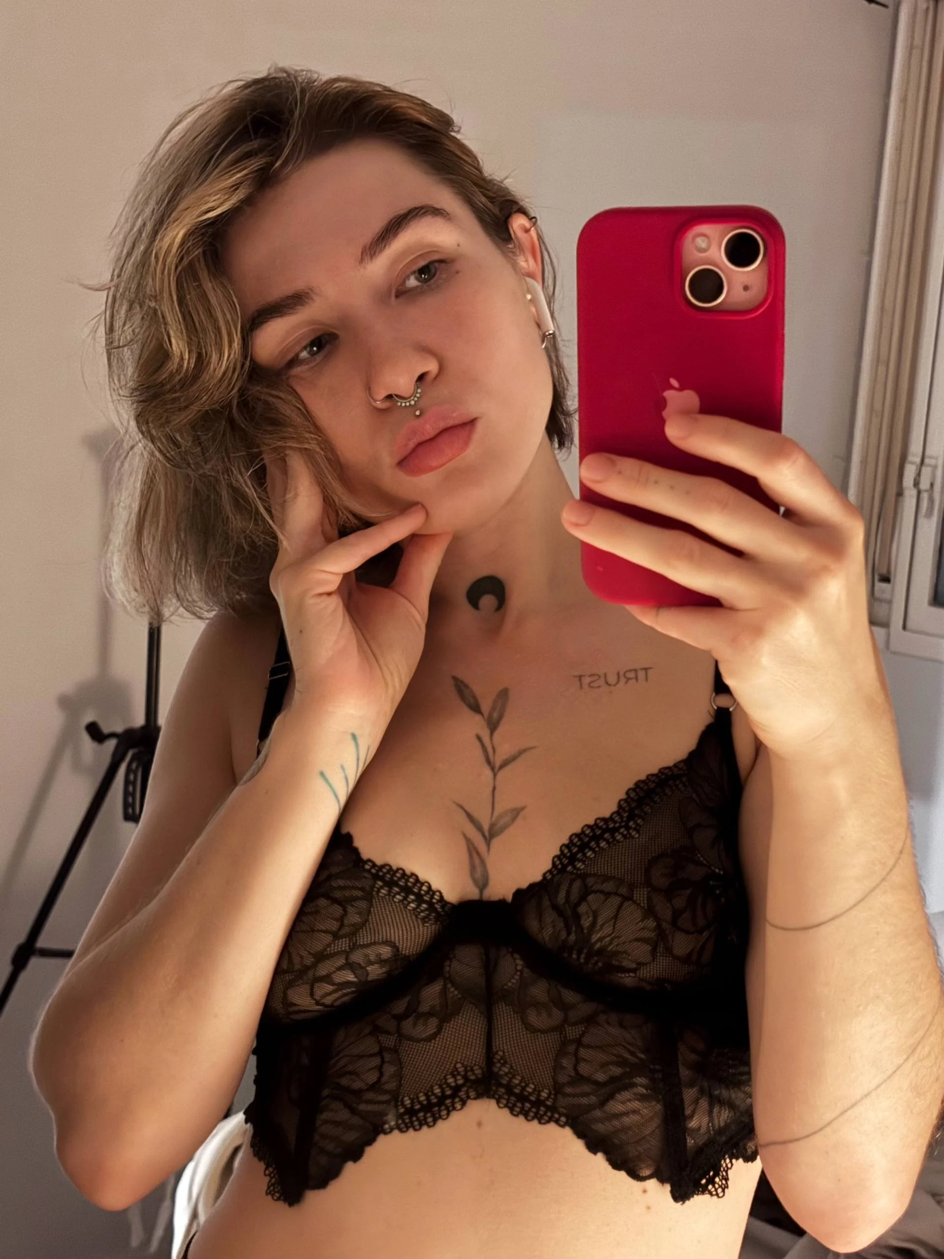 XXX Porn Photo of Nude Call_me_Kara 1