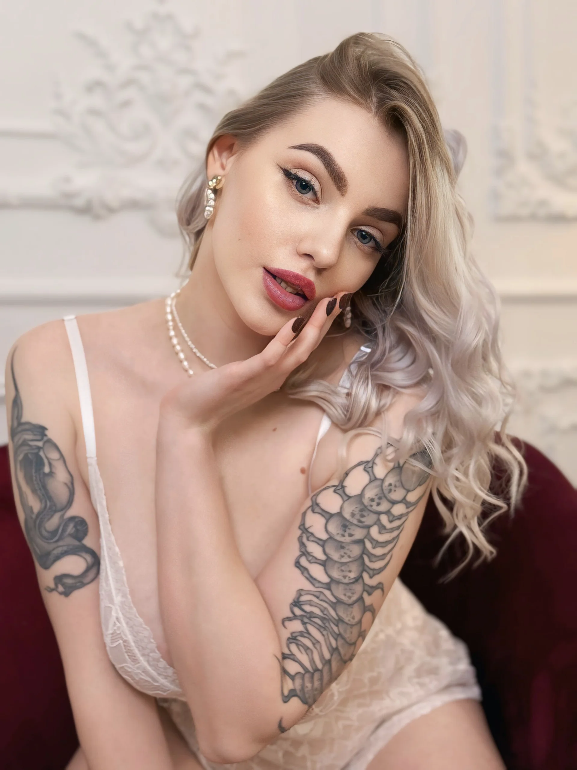 XXX Porn Photo of Nude HugeBoobsAlice 24