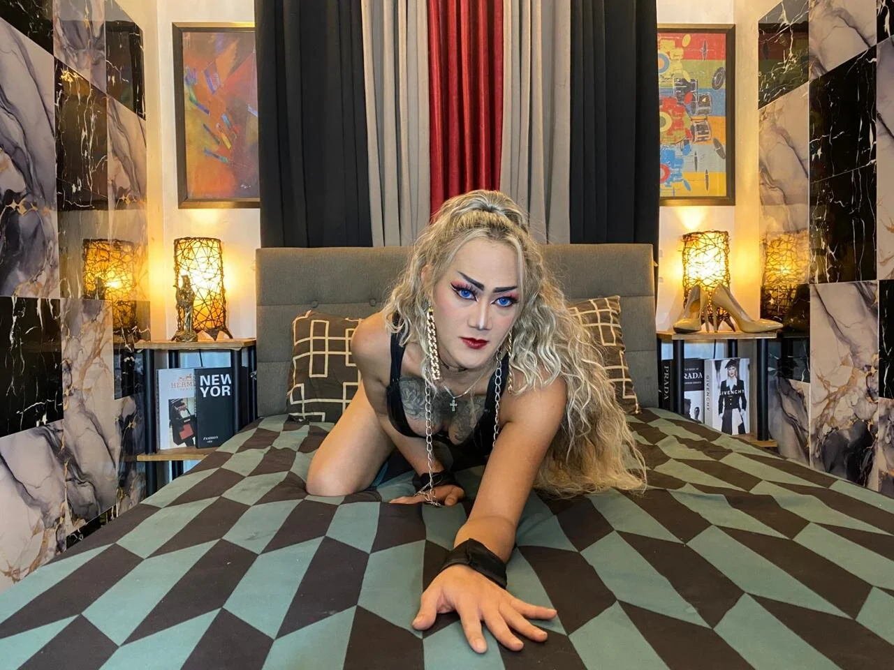 XXX Porn Photo of Nude HorseCockDivine 16