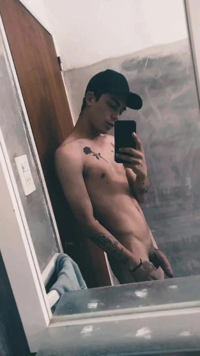 XXX Porn Photo of Nude Emirvip 3