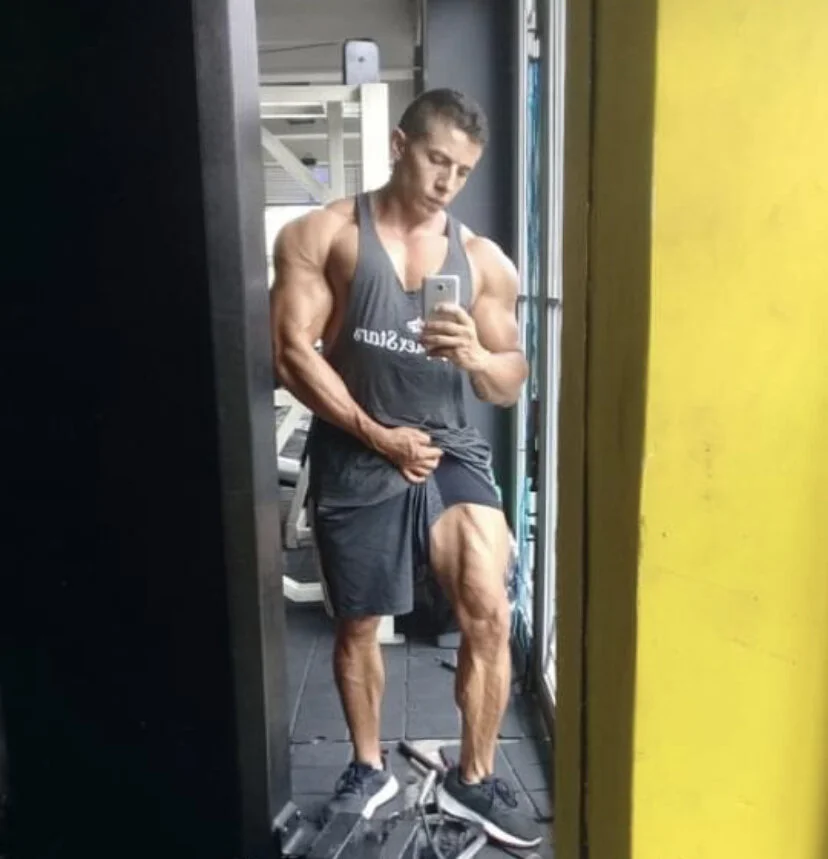 XXX Porn Photo of Nude derekk_frostt 9