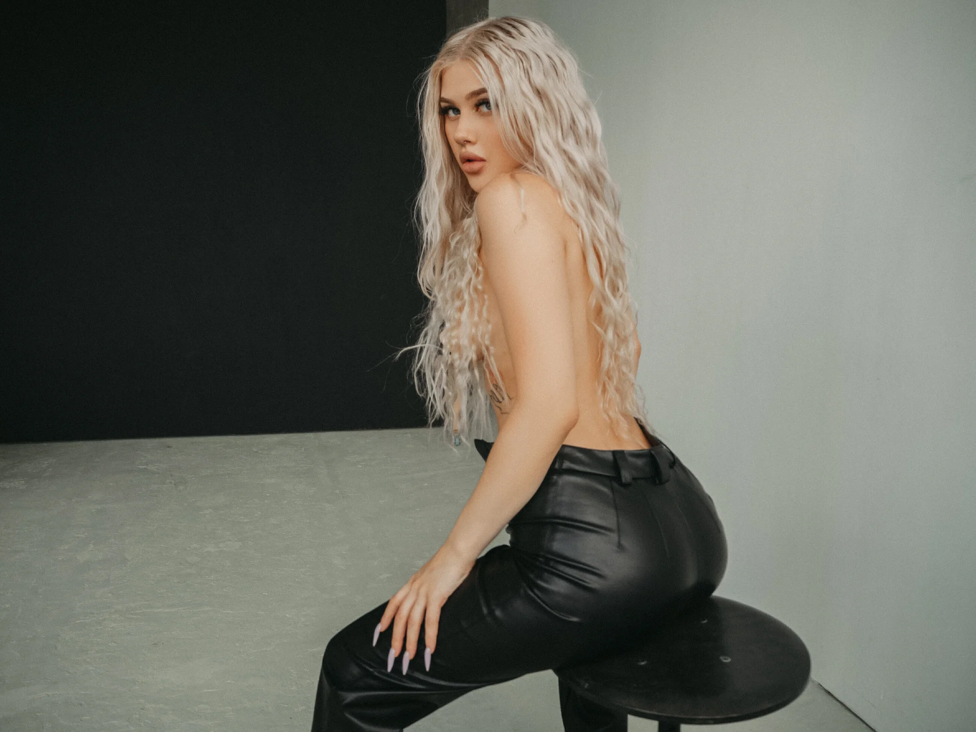 XXX Porn Photo of Nude Kiara_ro_ 4