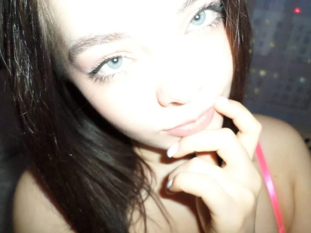 XXX Porn Photo of Nude KessyLayssa 35