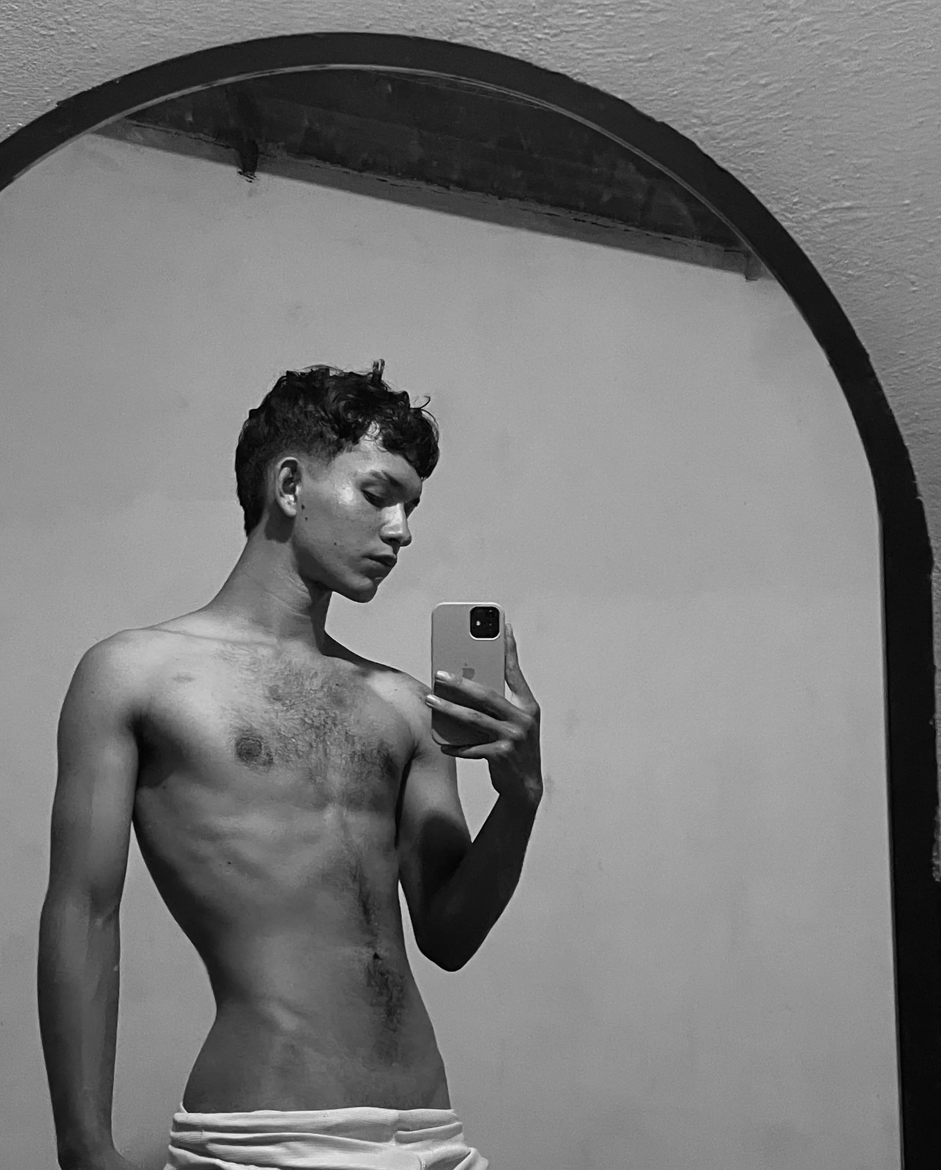 XXX Porn Photo of Nude adri_boy 1