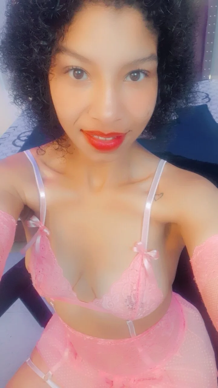 XXX Porn Photo of Nude naomy_rosse17 15
