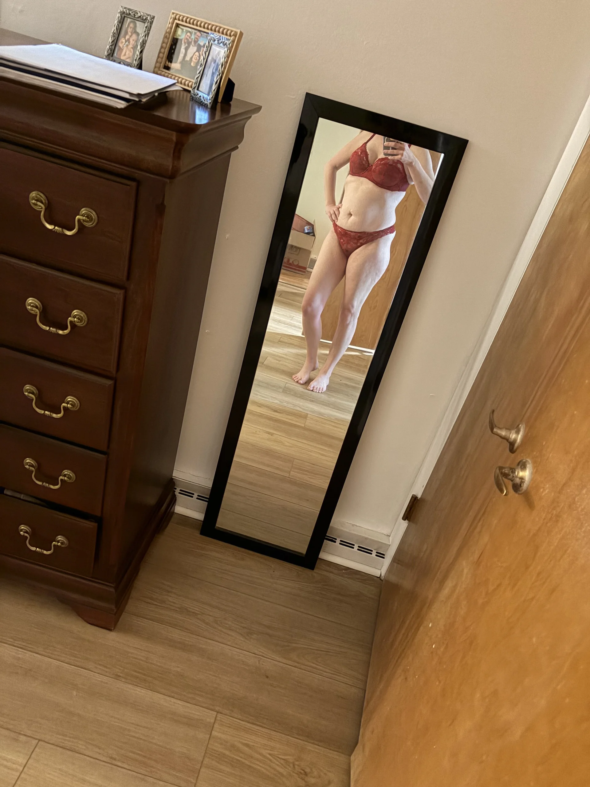 XXX Porn Photo of Nude cookinmommy 3