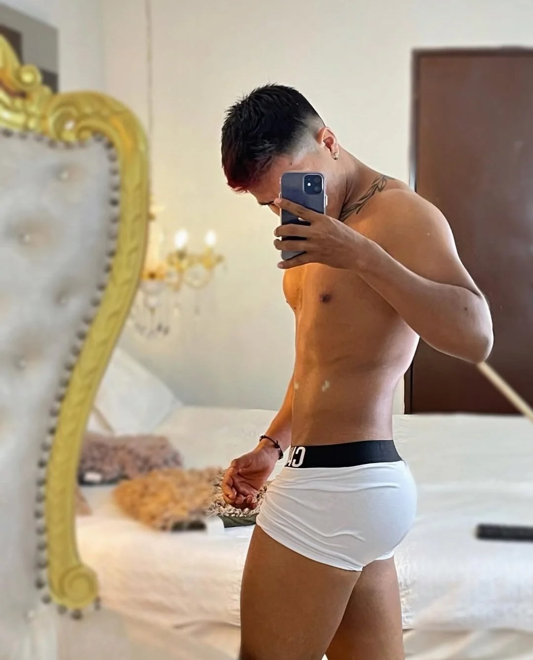 XXX Porn Photo of Nude joel_carter 3