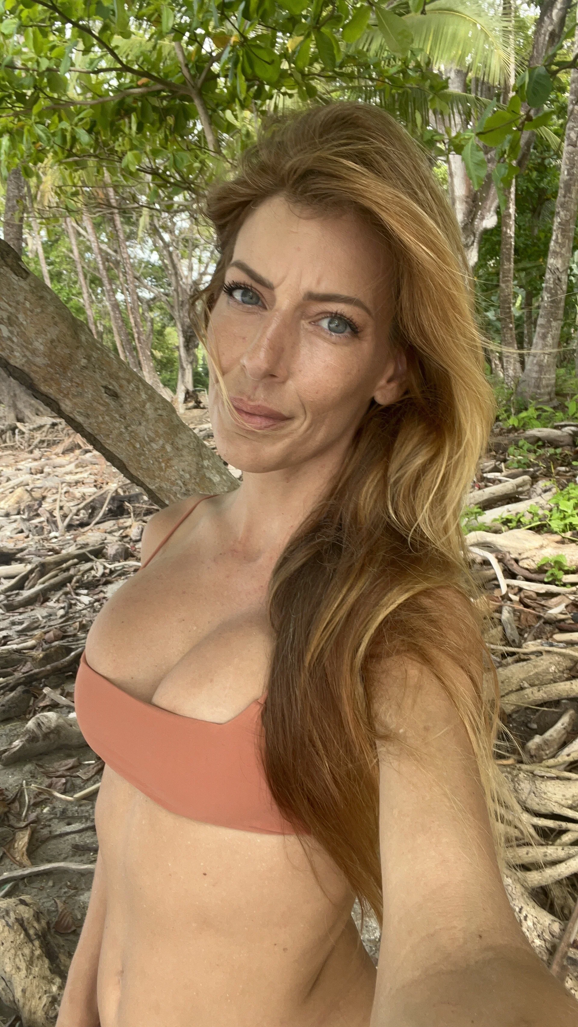 XXX Porn Photo of Nude activealixxx 3