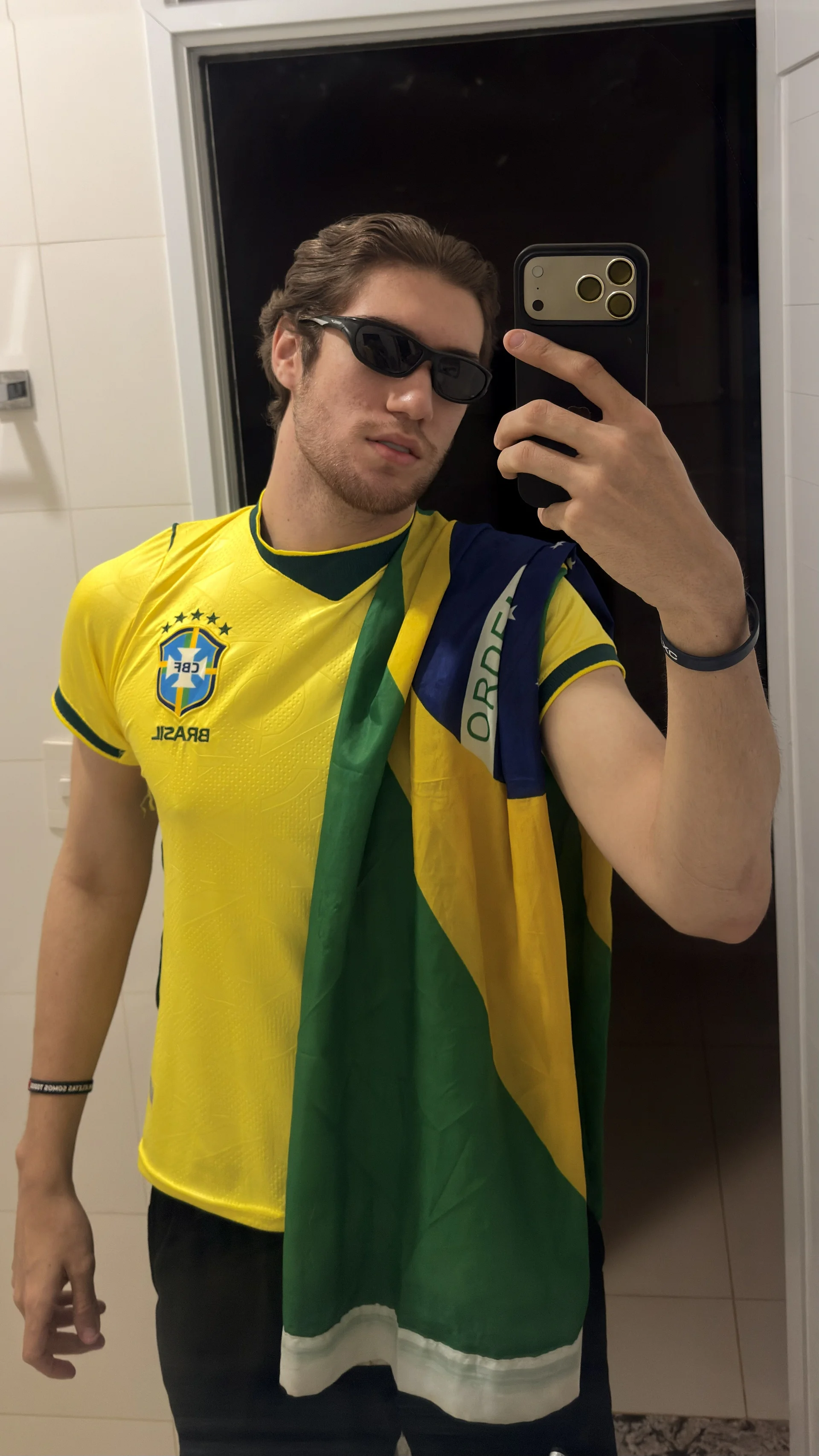 XXX Porn Photo of Nude Loirinho_mineiro 1
