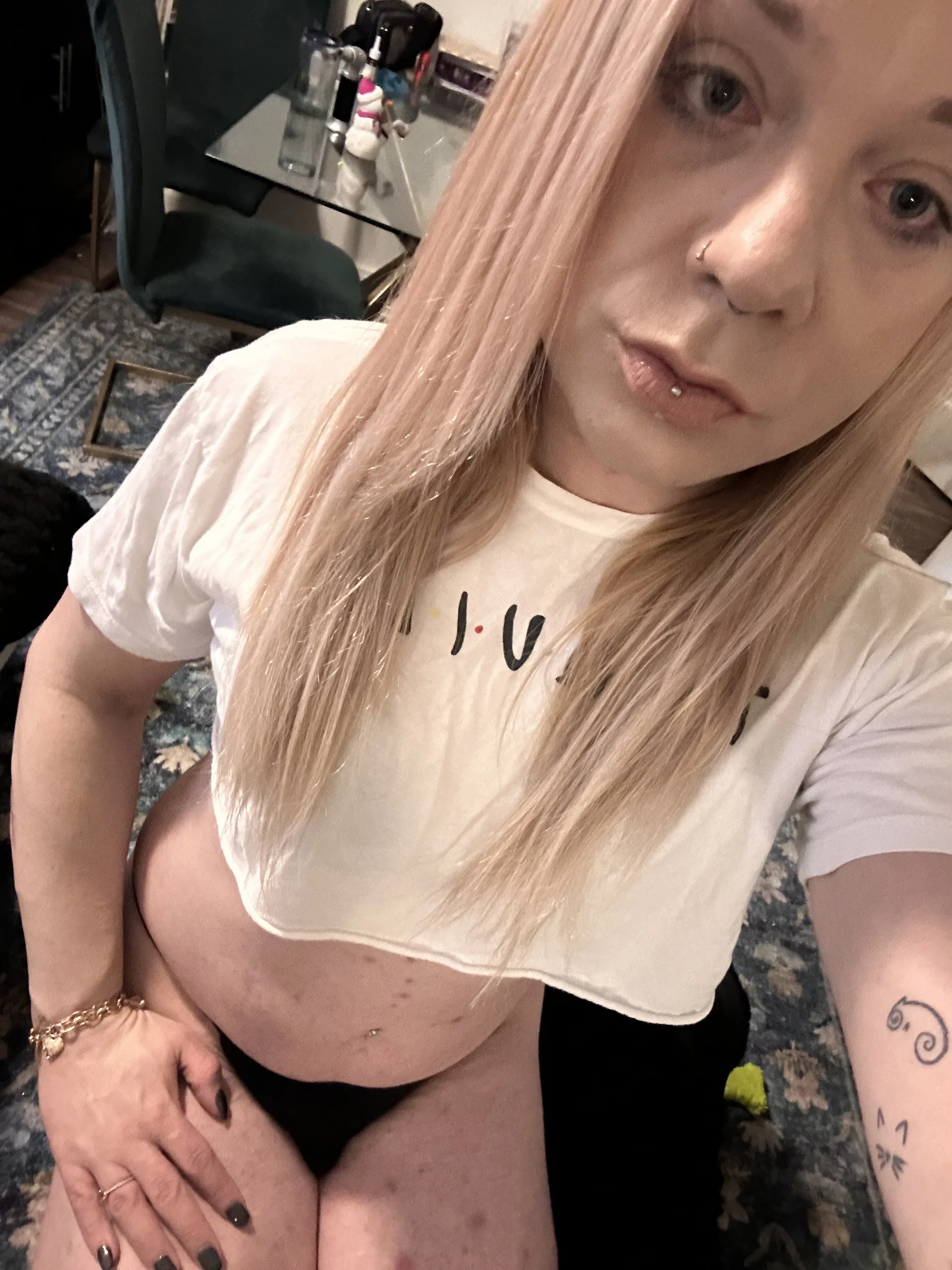 XXX Porn Photo of Nude itsmeellebee 2