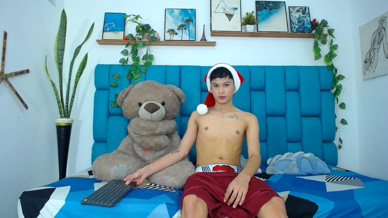 XXX Porn Photo of Nude Brian_hot 8