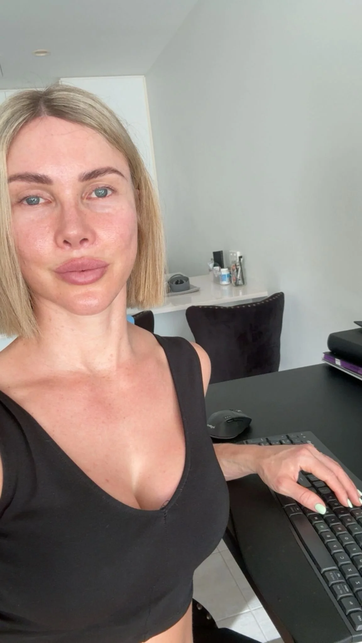 XXX Porn Photo of Nude raeparks 1