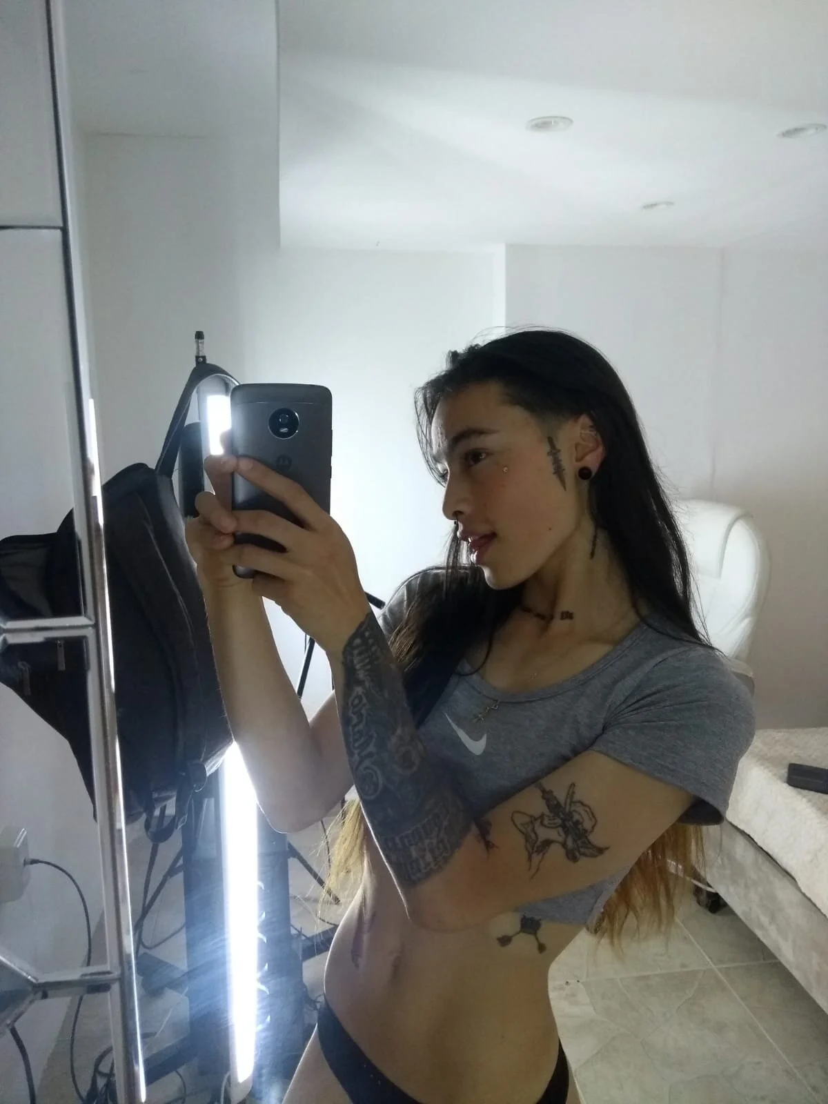 XXX Porn Photo of Nude LaurenHazell 23