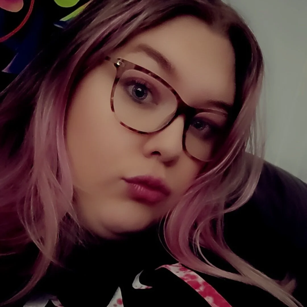 XXX Porn Photo of Nude Sexycurvyemilyy 11