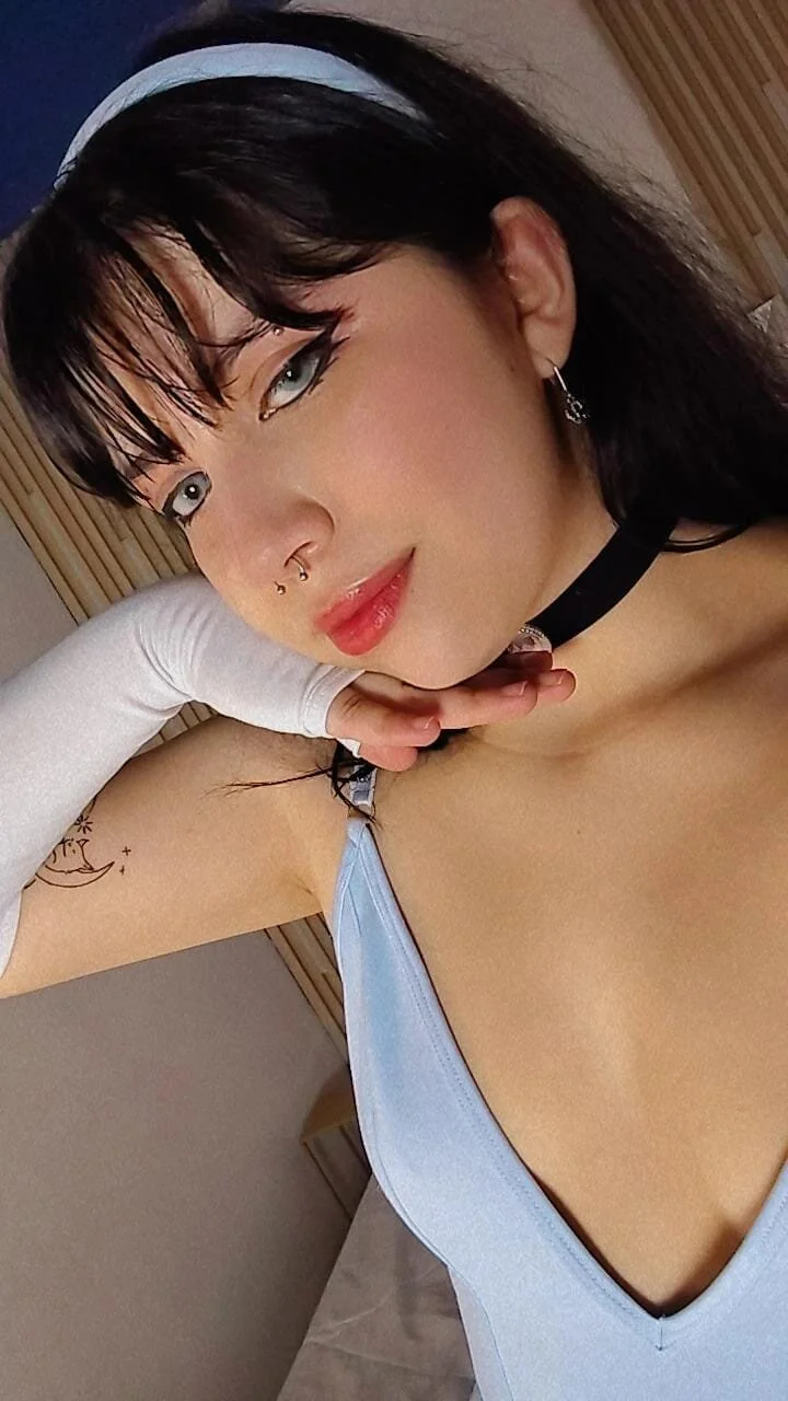 XXX Porn Photo of Nude Melody_Black_ 9