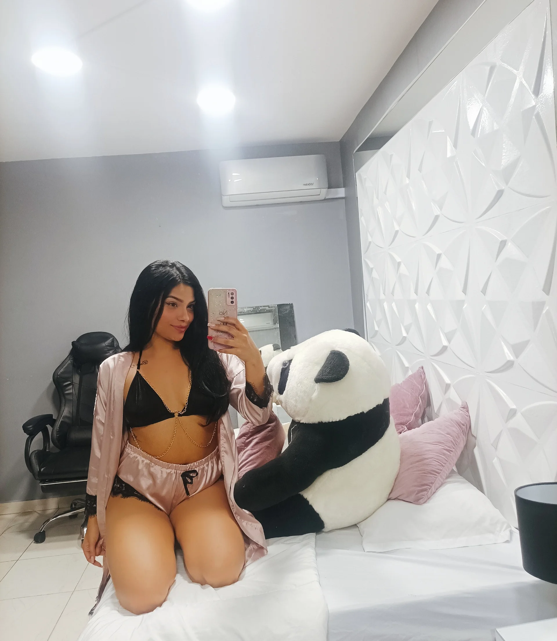 XXX Porn Photo of Nude lolaa_staars 21