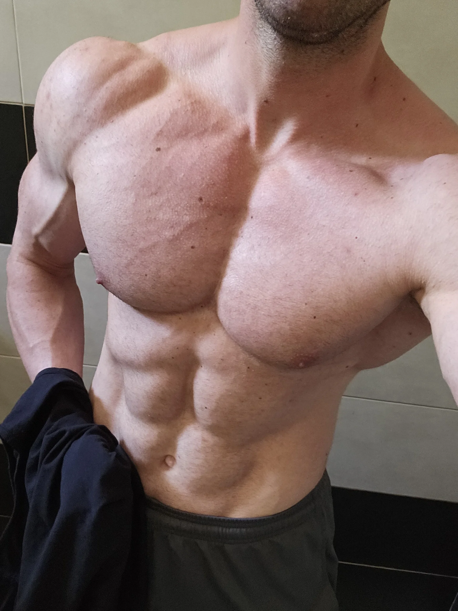 XXX Porn Photo of Nude TheFitGiant 3