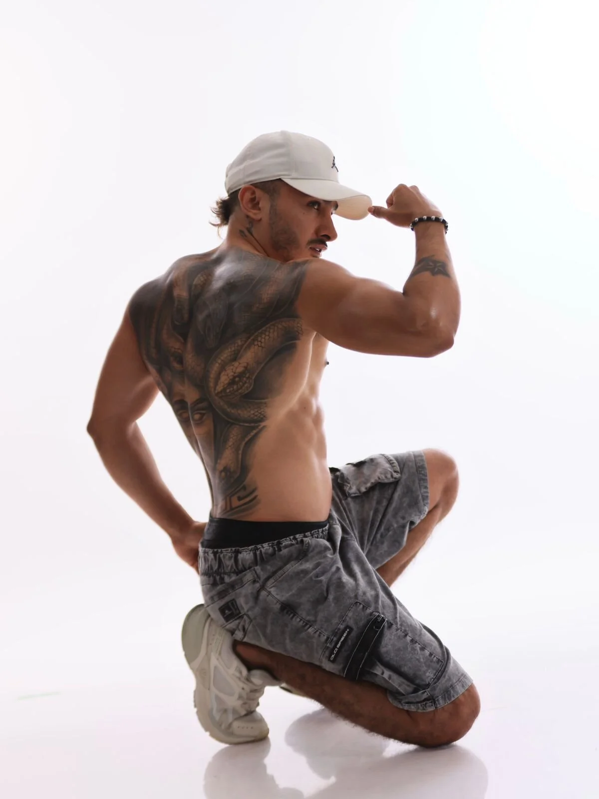 XXX Porn Photo of Nude LeooBigBoy 6