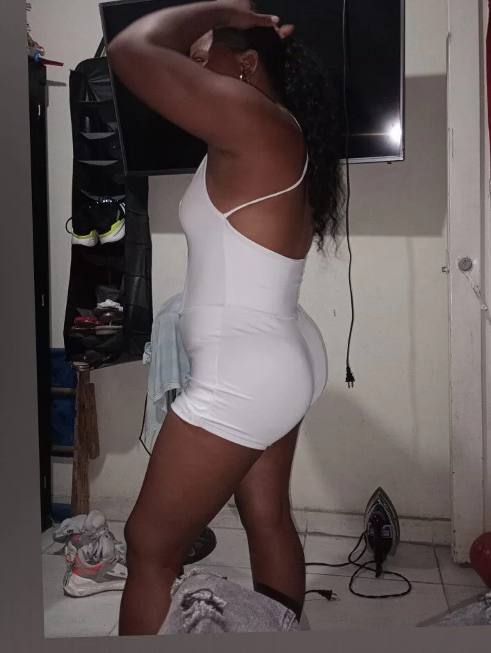 XXX Porn Photo of Nude Yurany98 2