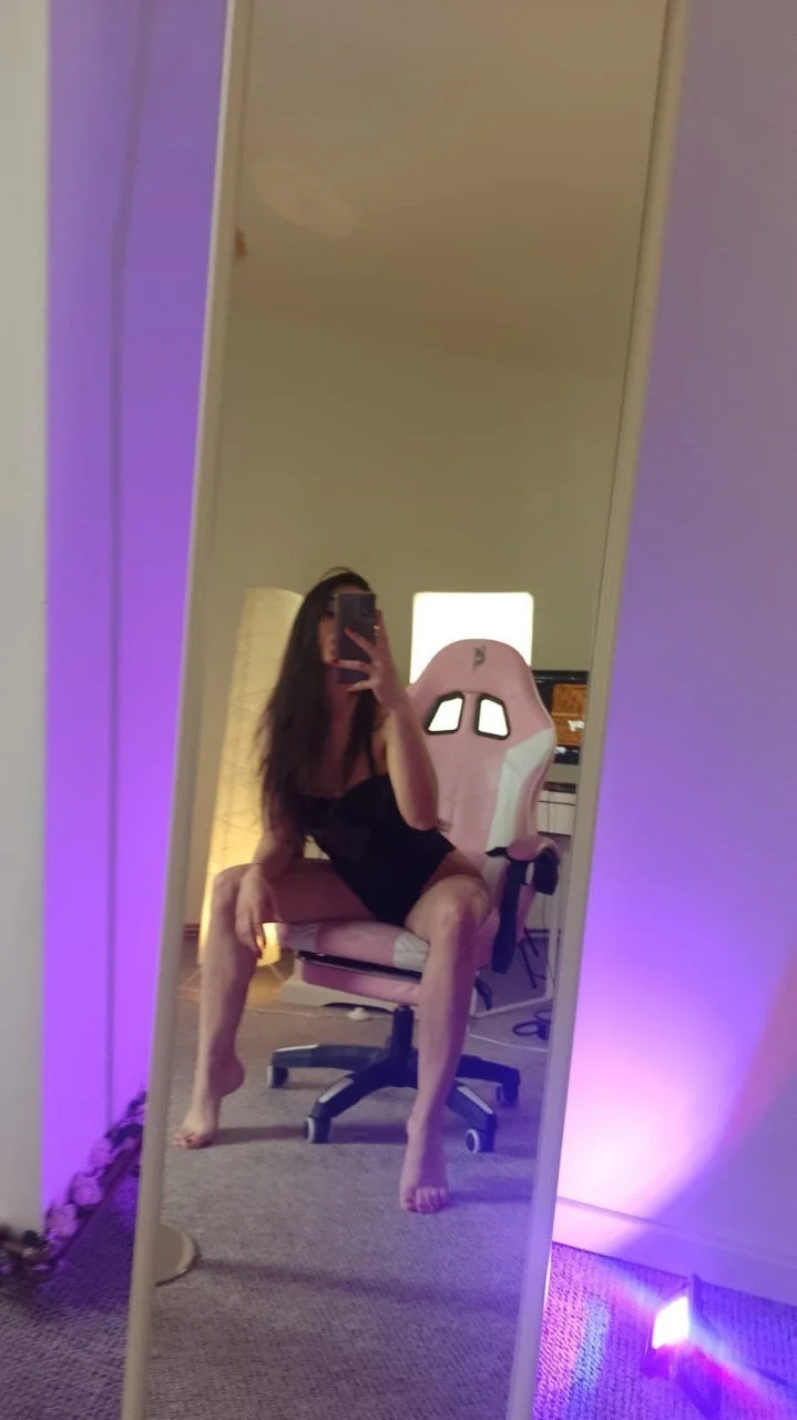 XXX Porn Photo of Nude SlimTemptation 3