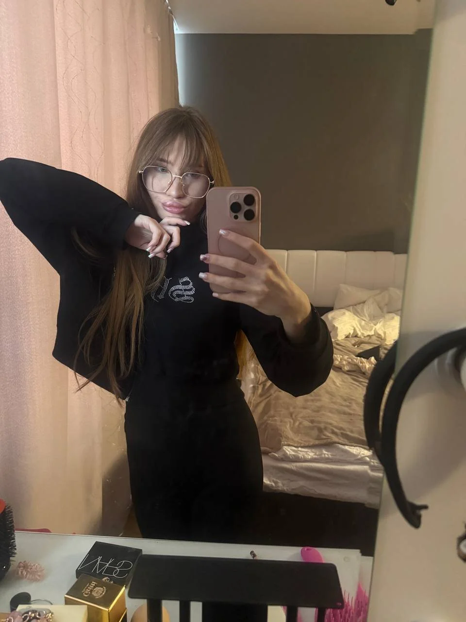 XXX Porn Photo of Nude dear_laura 5
