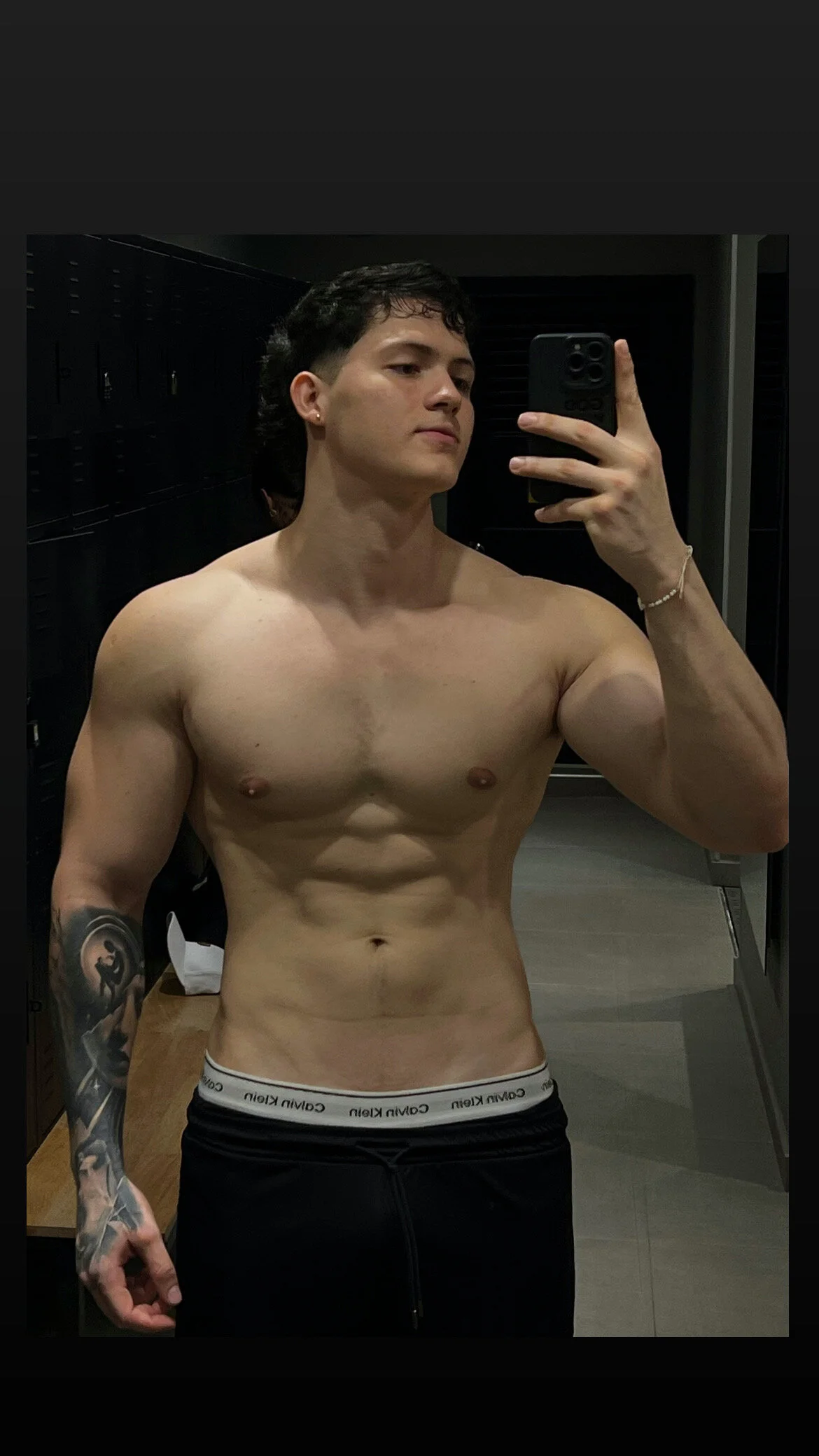 XXX Porn Photo of Nude Hazzan_Velez 28