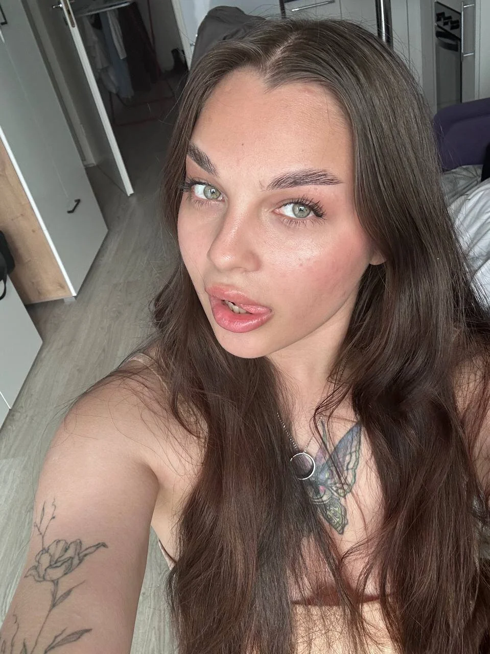 XXX Porn Photo of Nude Cornelia_silk 4