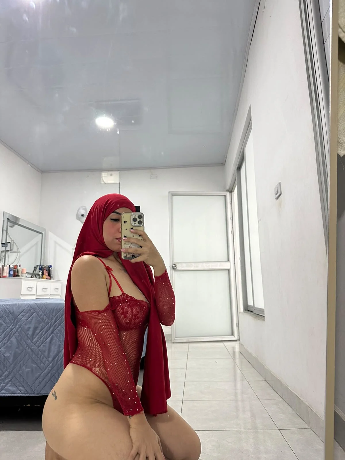 XXX Porn Photo of Nude Sweet_hot_mia 14