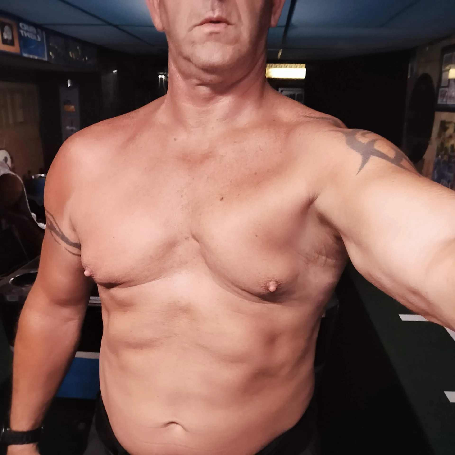 XXX Porn Photo of Nude Mike_pumps 9