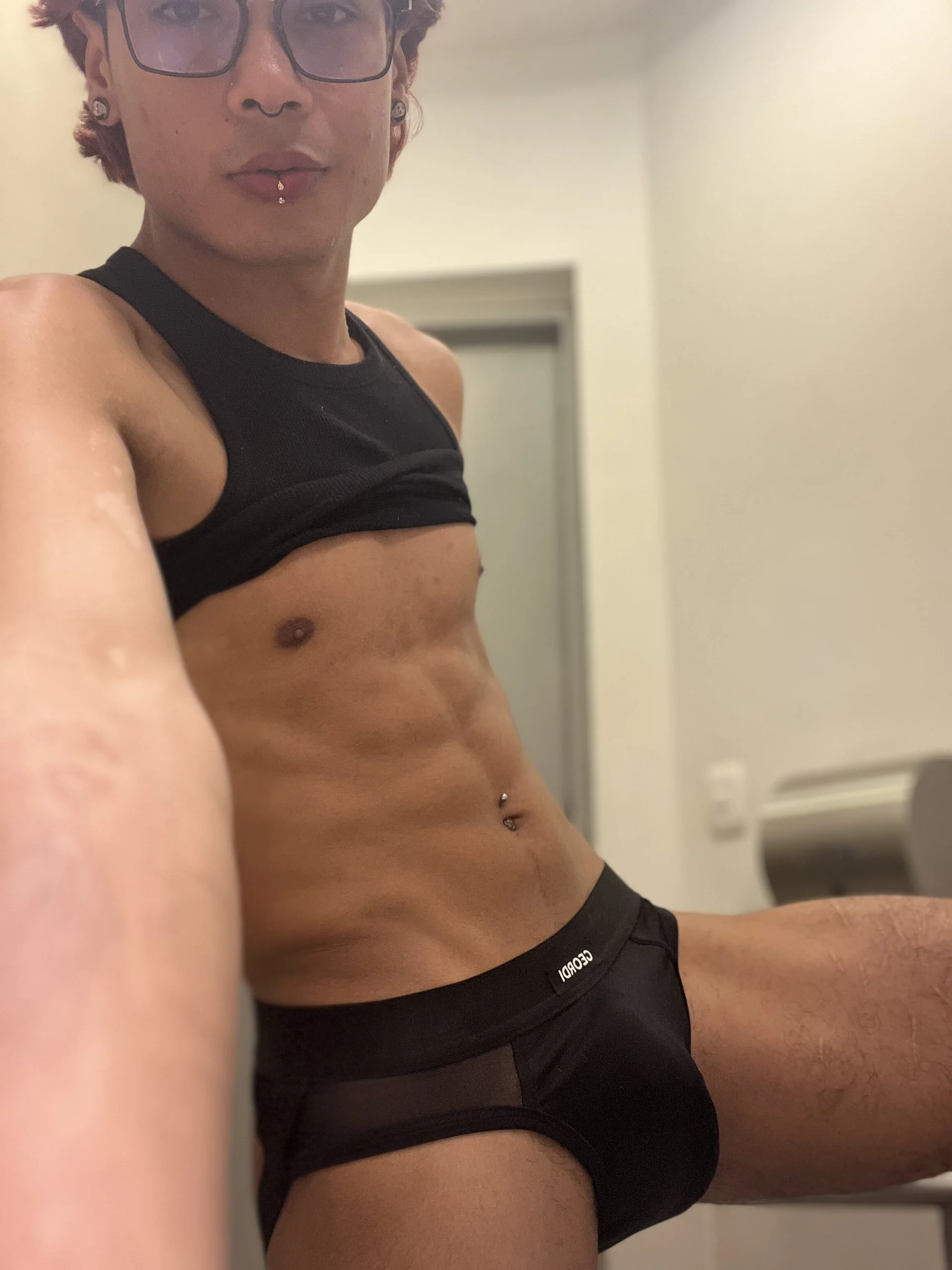XXX Porn Photo of Nude ronald_maximo19 39