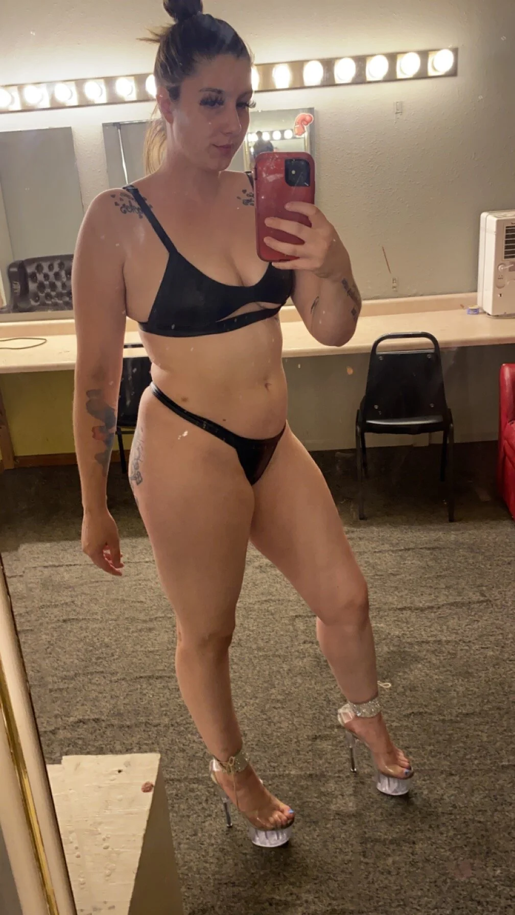 XXX Porn Photo of Nude izziebaby 9