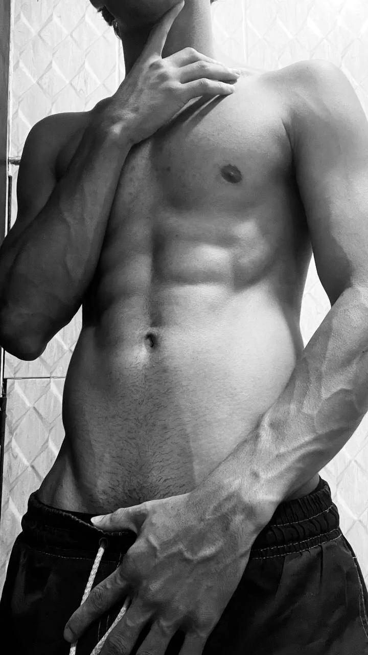 XXX Porn Photo of Nude thecamilo 6
