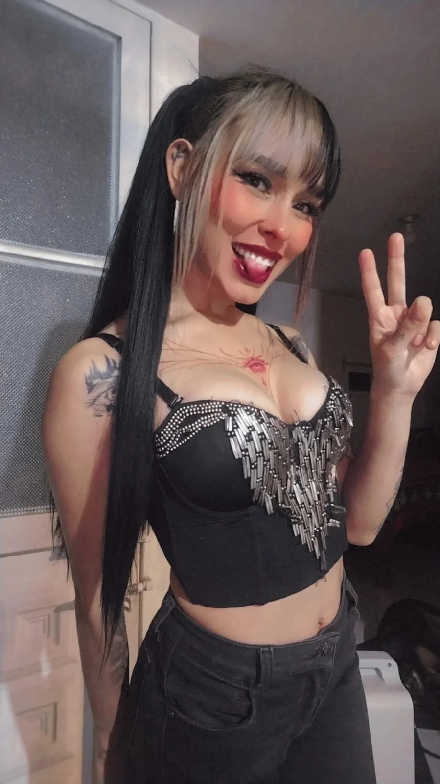 XXX Porn Photo of Nude Luna-Foxx 4
