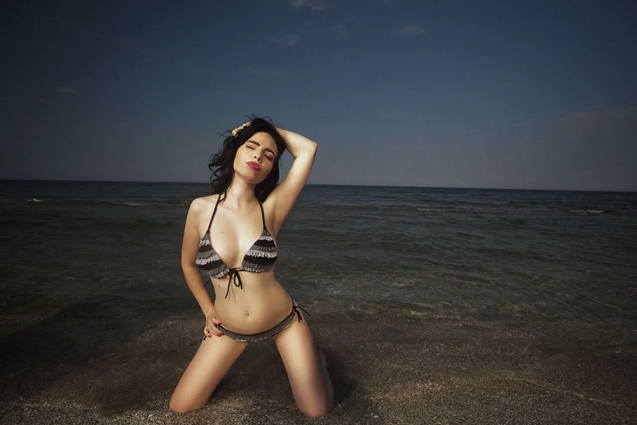 XXX Porn Photo of Nude GreyLunna 18