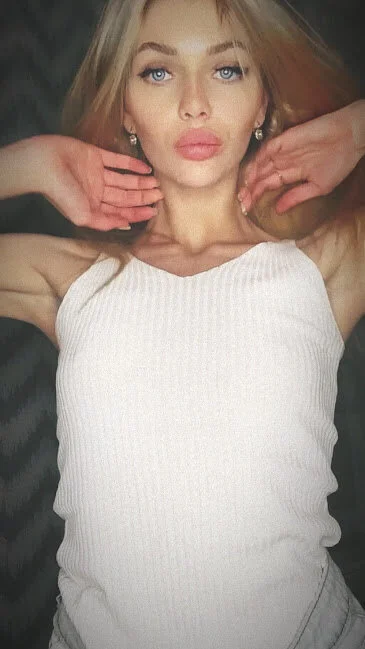 XXX Porn Photo of Nude A_lic_E 3