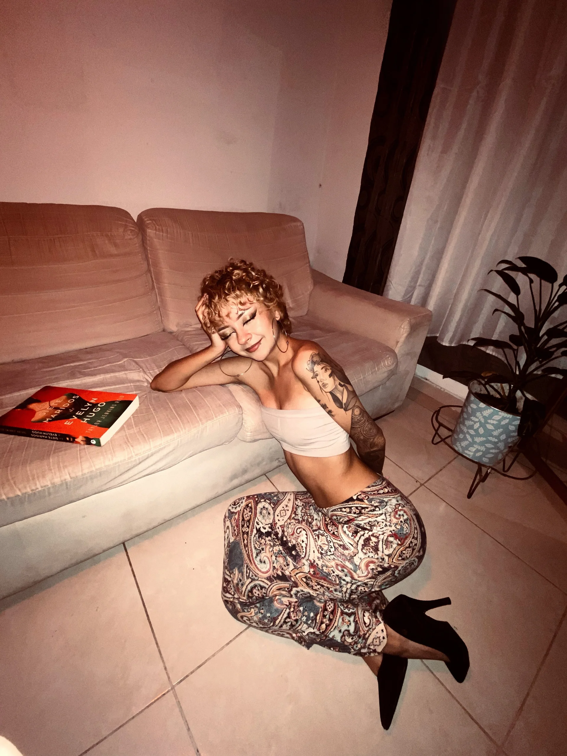 XXX Porn Photo of Nude lisathommpson 1